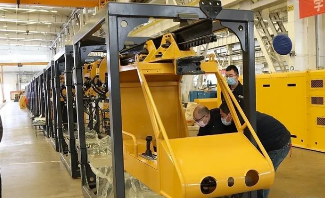 國(guó)產(chǎn)最大牽引力單軌吊機(jī)車研發(fā)成功 填補(bǔ)國(guó)內(nèi)空白！