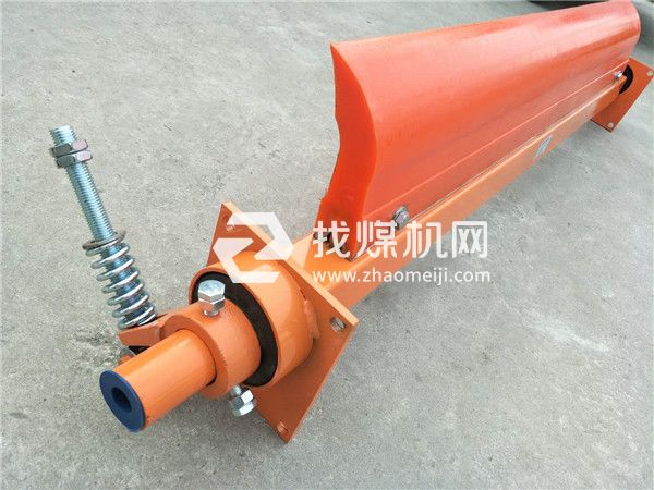 山東皮帶機(jī)聚氨酯清掃器廠家，耐磨聚氨酯清掃器，固達(dá)利輸送帶聚氨酯清掃器